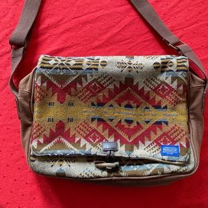Pendleton messenger bag